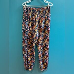 Cozy Airy Floral Print Harem Pants